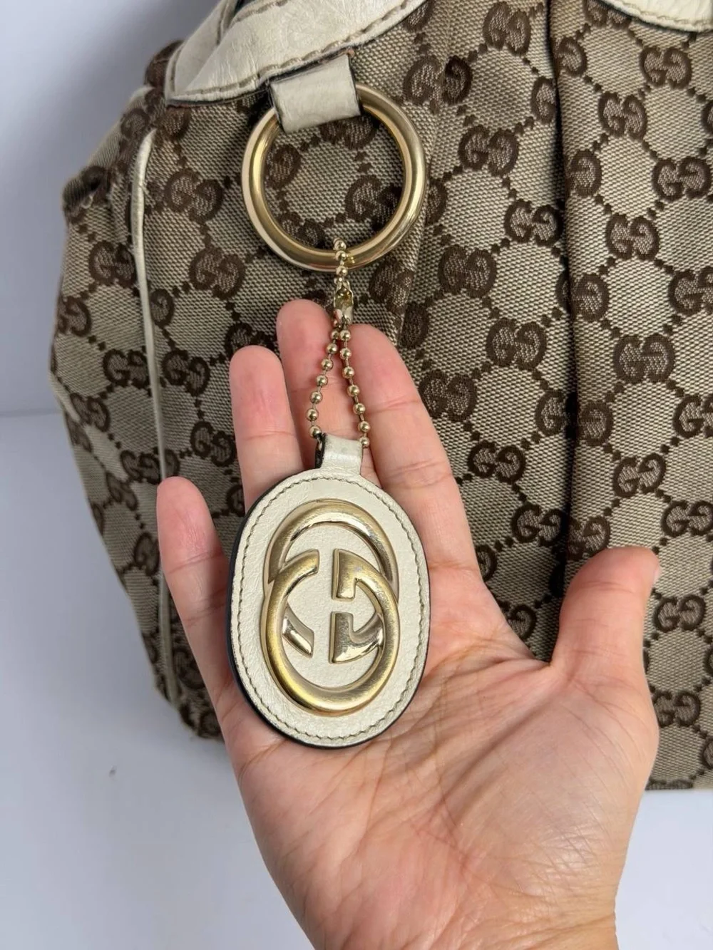 Gucci GG Sukey Monogram Canvas/Leather Tote Bag - Picture 5 of 16